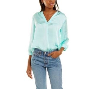 Vince Camuto 3/4 sleeve Rumple Top - Mint Green - Sz M